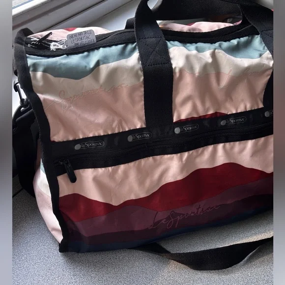 Like New: Lesportsac Weekender Duffle Bag - Picture 4 of 6